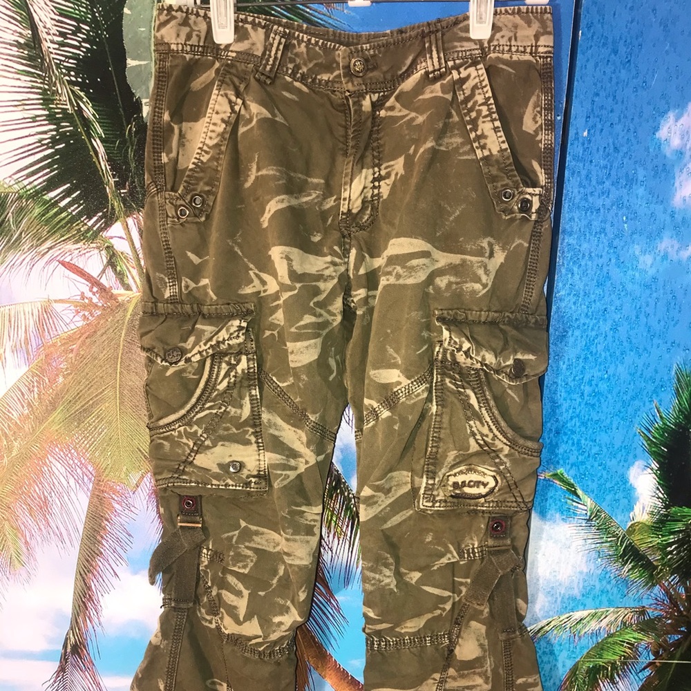 Women’s Camo cargo pants